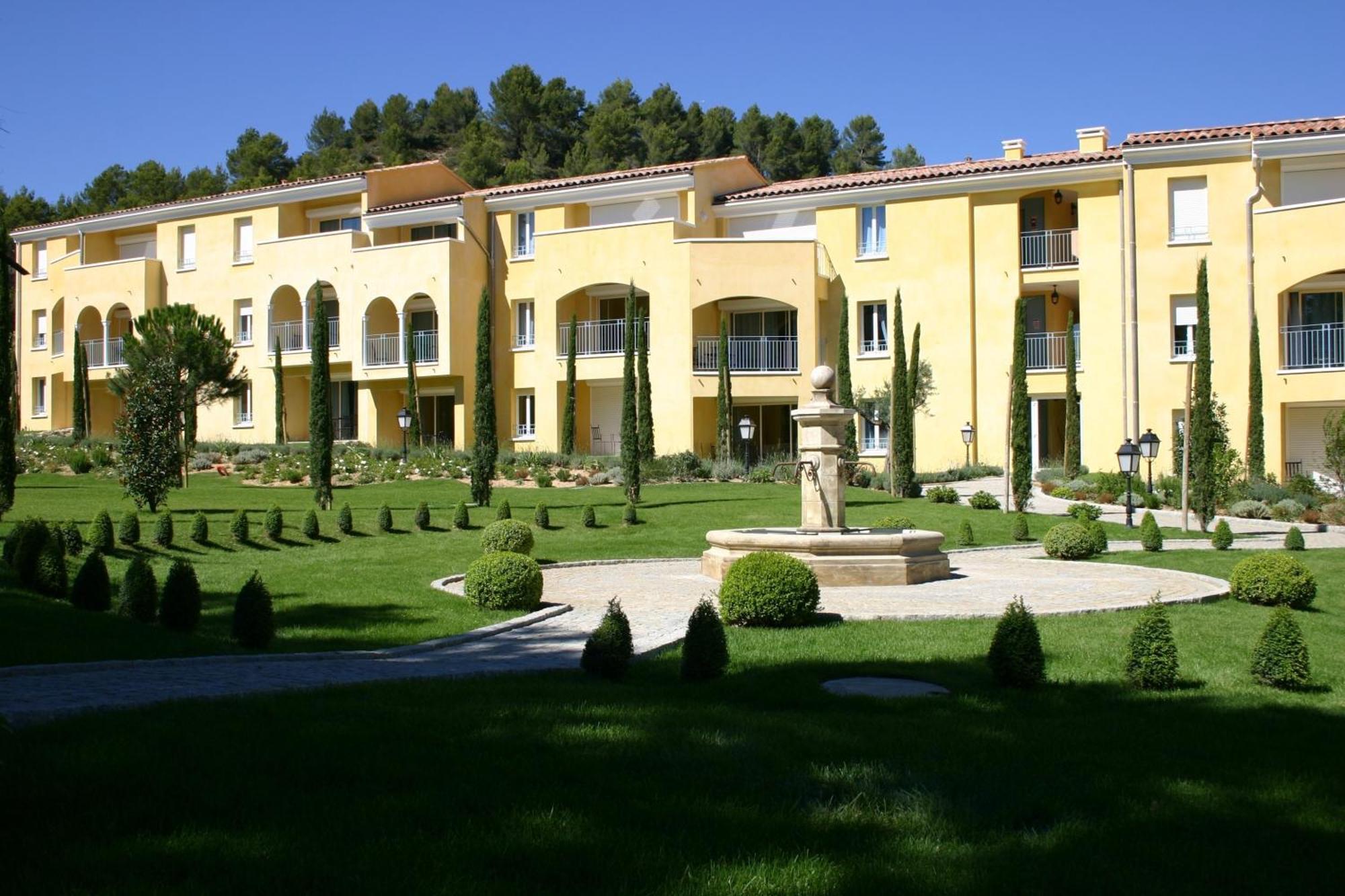 Residence Odalys La Licorne De Haute Provence Gréoux-les-Bains Kültér fotó